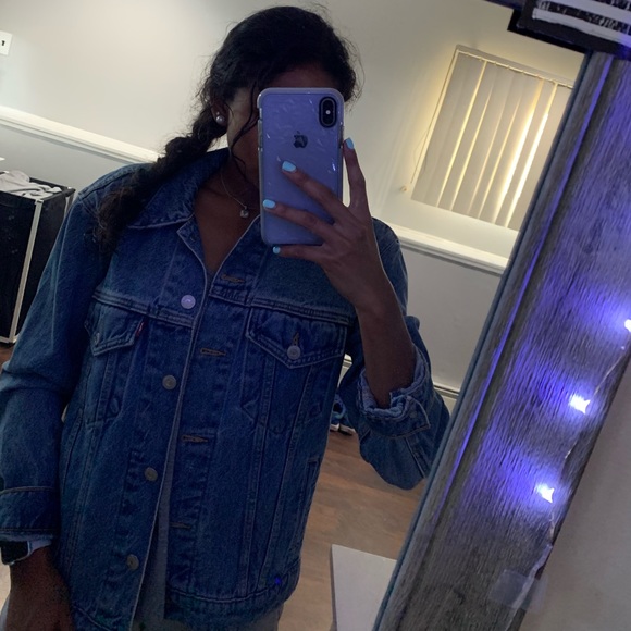 Levi’s oversized trucker jacket - Picture 3 of 4